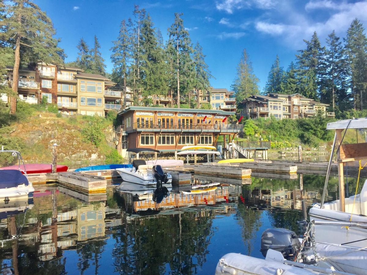 Painted Boat Resort Spa And Marina Madeira Park Dış mekan fotoğraf